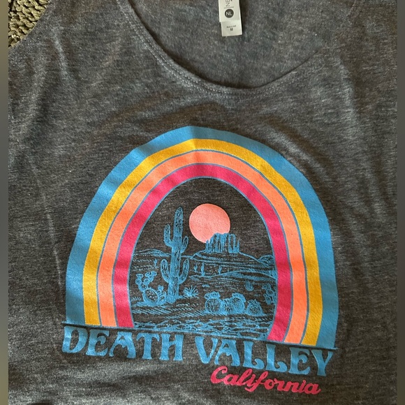 Next Level Apparel crop top Size Medium Gray Death Valley California - Picture 10 of 10